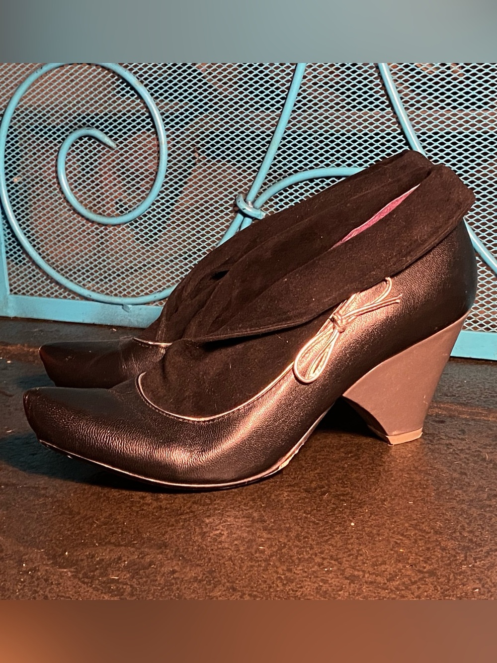 Irregular Choice Poetic License wedge heels,black leather/silver bow,collar,7